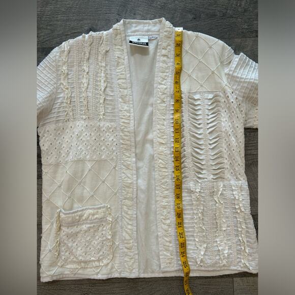 Yak Magik- jacket- off white cream color- Size Medium- intricate & unique design - Picture 4 of 10